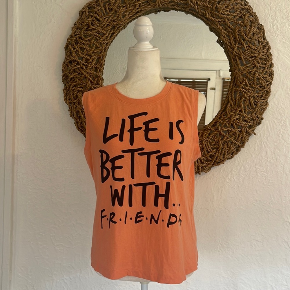 Life is better with FRIENDS Tshirt S